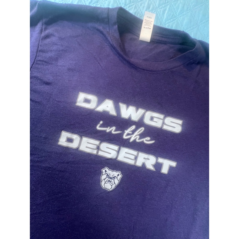Dawgs in the Desert Purple Graphic T-Shirt Medium Bulldog Mascot Tee